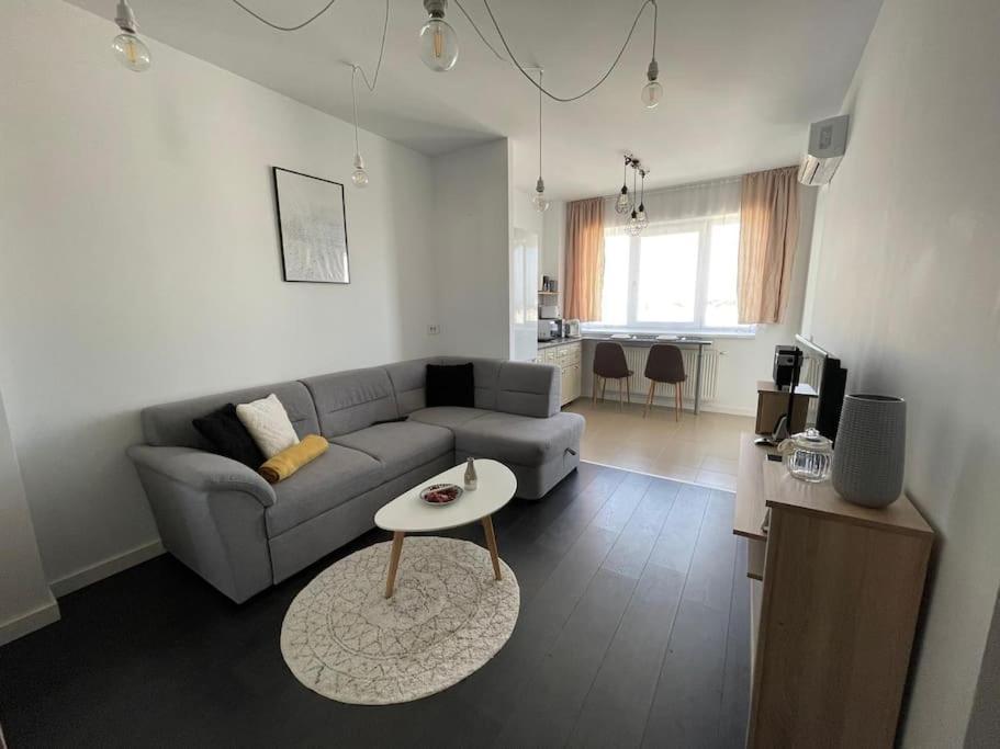 Apartament Onestilor Apartment Oradea Exterior photo